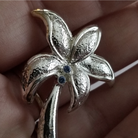 Vintage palm tree brooch silver tone pin tropical blue rhinestones - Picture 3 of 6